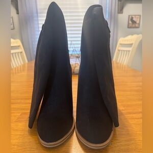 BNWOT Nicole Suede Boots